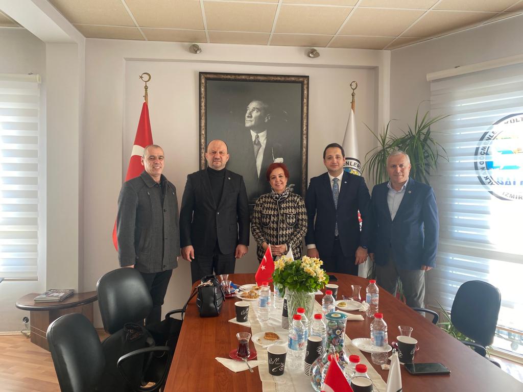 İyi Parti İzmir İl Başkanlığı STK sorumlu Başkan Yardımcısı Füsun Örük ve heyetinin derneğimize ziyareti.