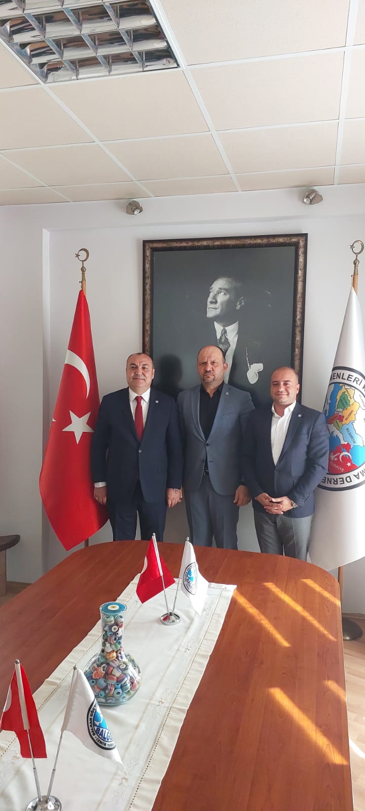 İyi Parti Gaziemir Belediye Başkan adayı Sedat Dağ ve heyeti derneğimize ziyarette bulundular. 